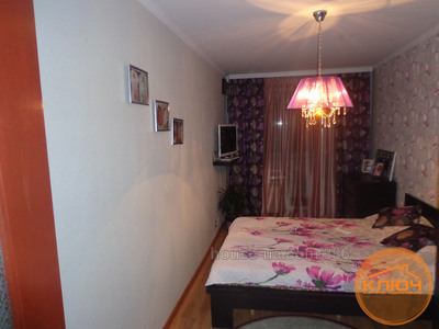 Buy an apartment, Zaporozhskaya-ul-Zhovtneviy, 13, Zaporozhe, Oleksandrivs'kyi district, id 4236