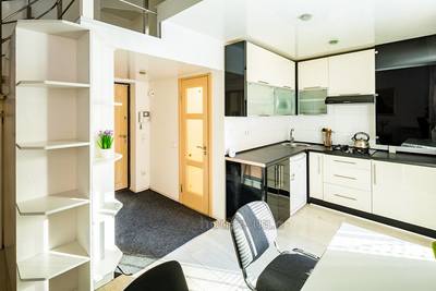 Rent an apartment, Svobodi-prosp, Lviv, Shevchenkivskiy district, id 24053