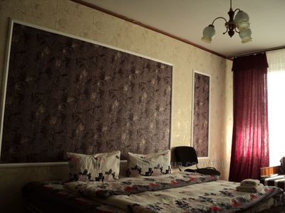 Vacation apartment, Chuykova-Marshala-ul, 32, Belaya Tserkov, Belocerkovskiy district, id 5249